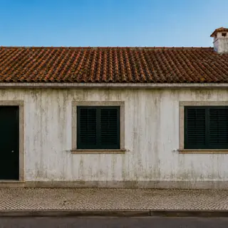Fachada de moradia depois da lavagem e pintura